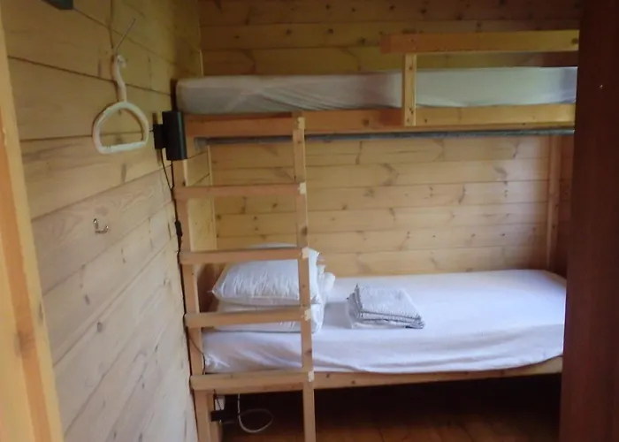 مكان تخييم H8 *